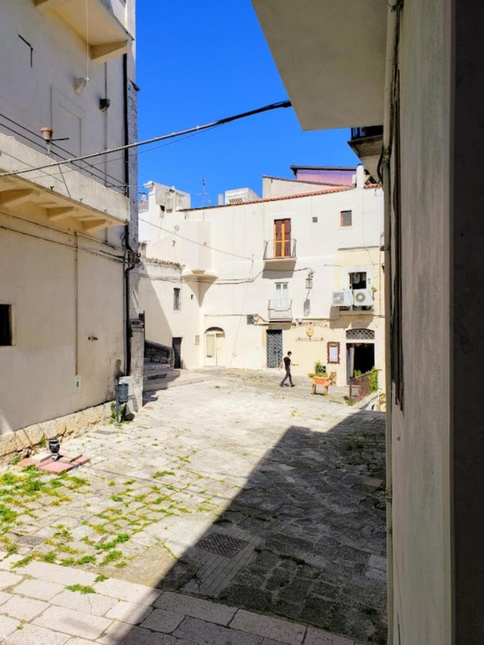 Suite Rotari - Affitti Brevi Italia Monte SantʼAngelo Екстериор снимка