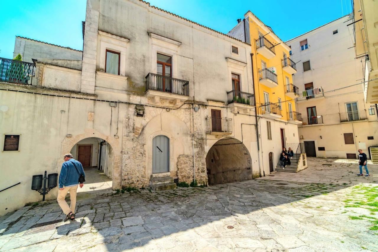 Suite Rotari - Affitti Brevi Italia Monte SantʼAngelo Екстериор снимка